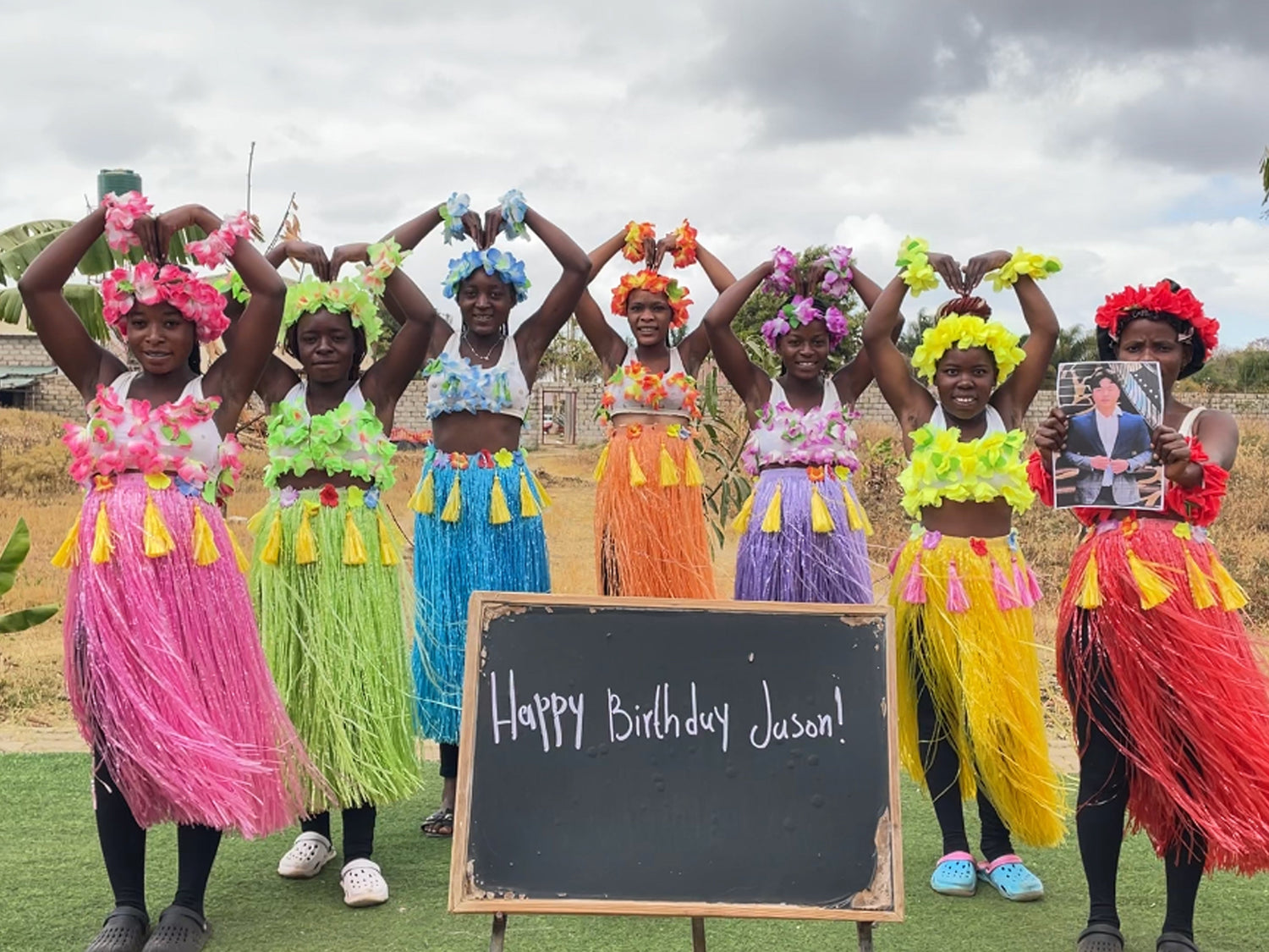 Wishclip Grass Skirt Team